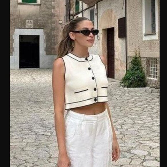 NWT Oak + Fort Button Up Soft Knit Vest - Picture 4 of 10